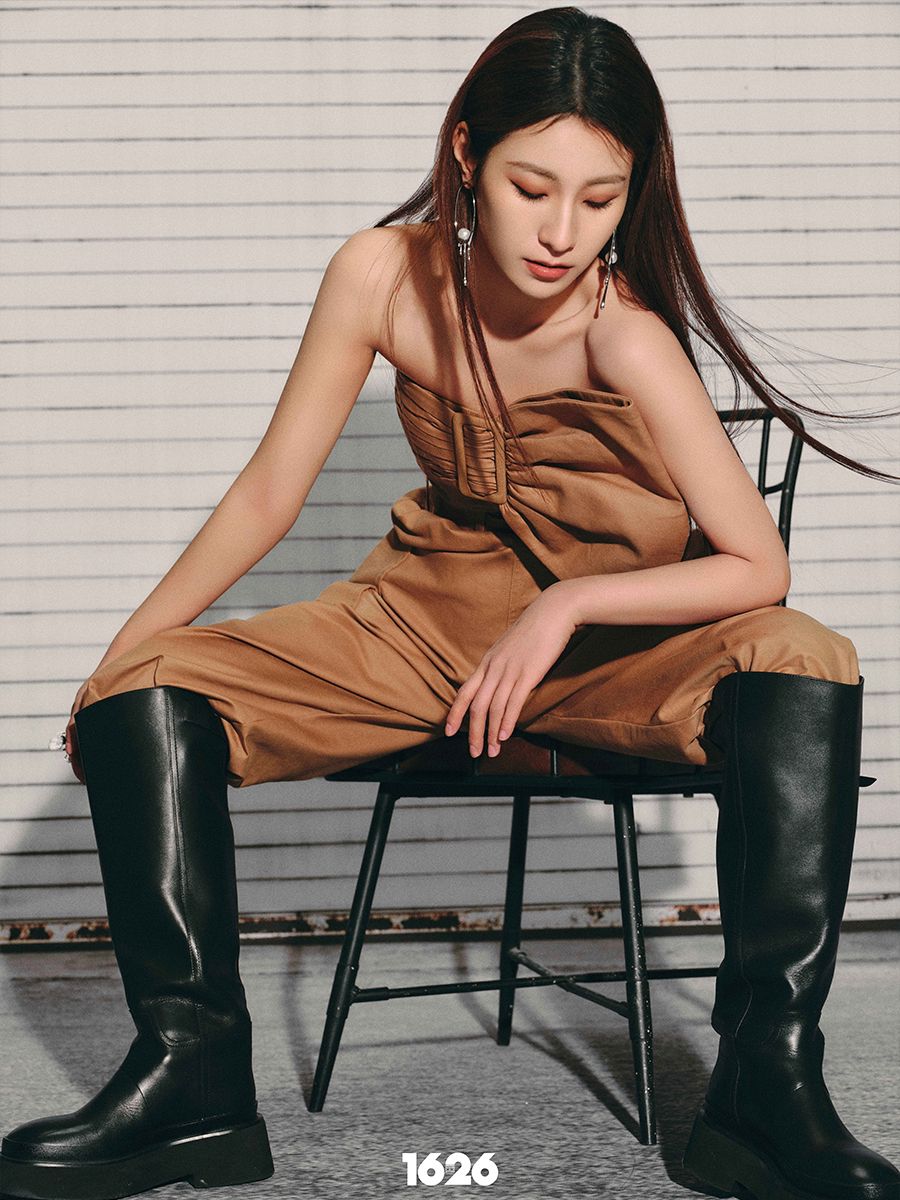 皮革面料 A型 圣甲虫色 皮革褐 极简  - VALI鞋履AI设计主图