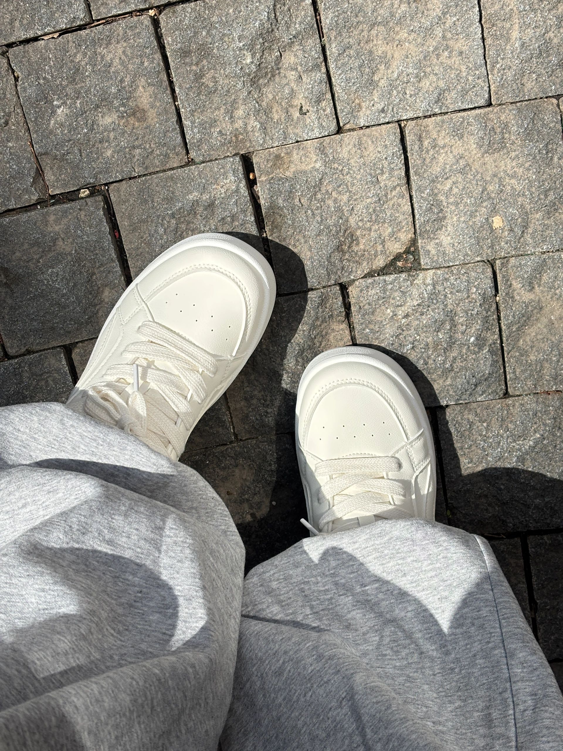 魔术贴 皮革  - VALI鞋履AI设计主图