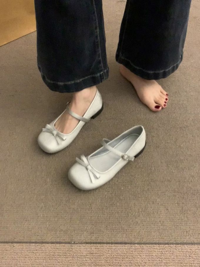 圆头 袢扣 浅口鞋 皮革