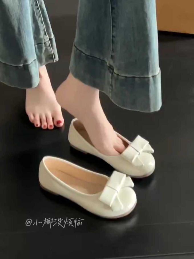 圆头 低帮 一脚蹬 中口鞋 皮革 
