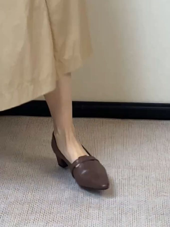 低跟 粗跟 低帮 中口鞋 皮革