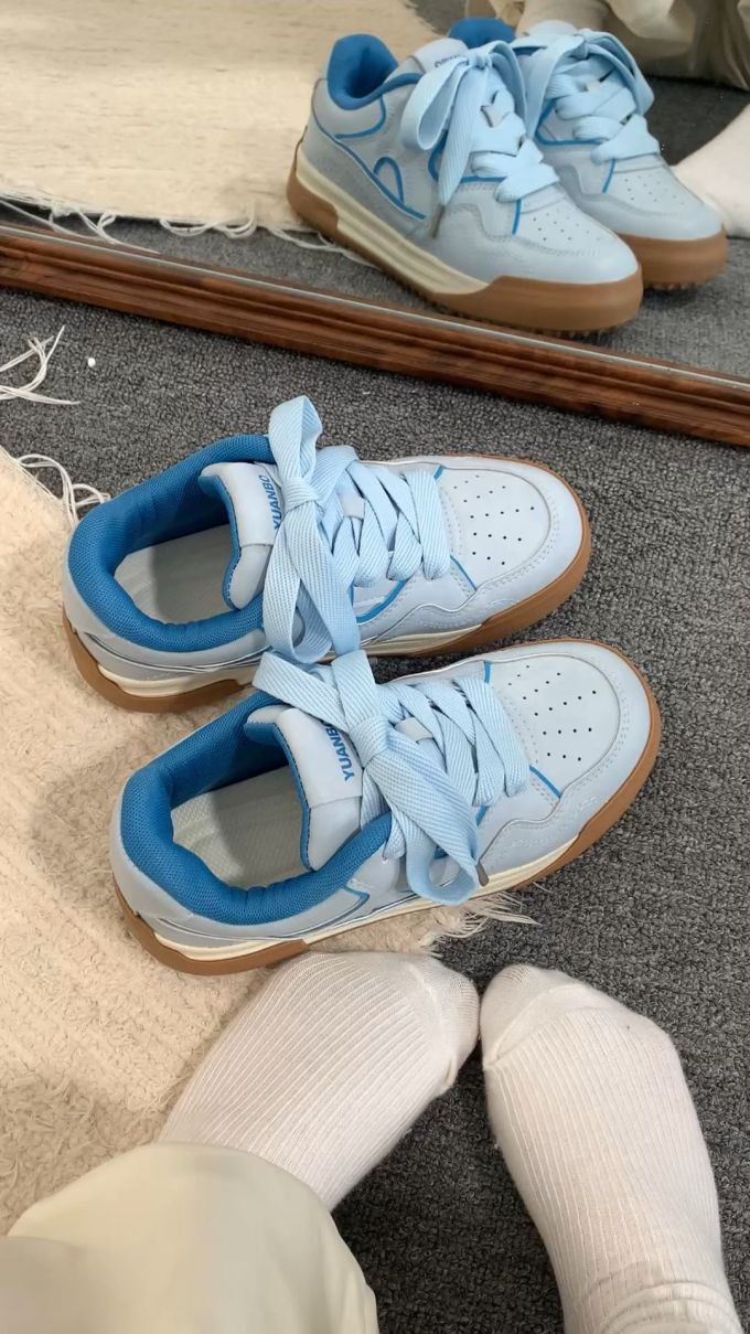 系带 魔术贴 皮革