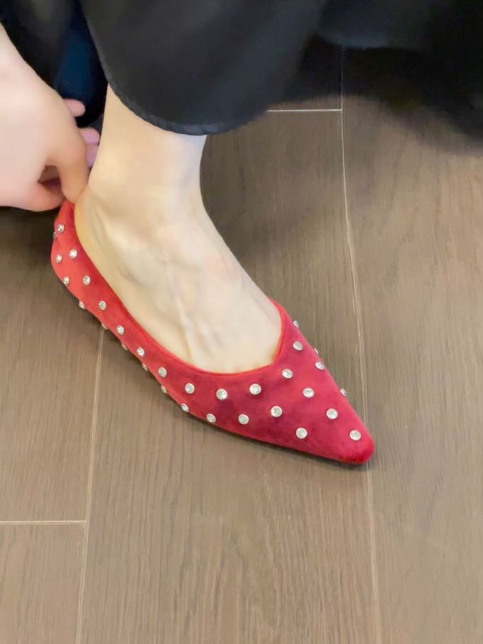 尖头 低帮 一脚蹬 中口鞋 布面 