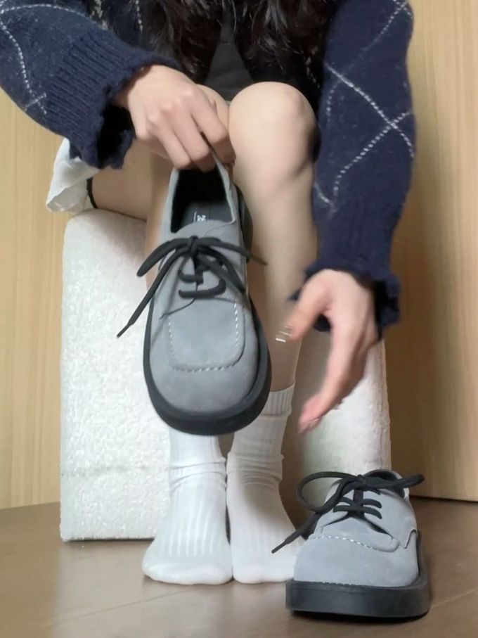 圆头 低帮 系带 深口鞋 皮革 