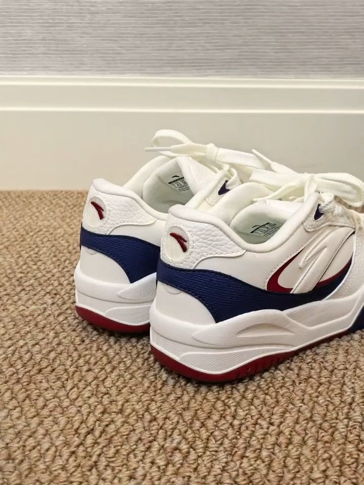 低帮  - VALI鞋履AI设计主图