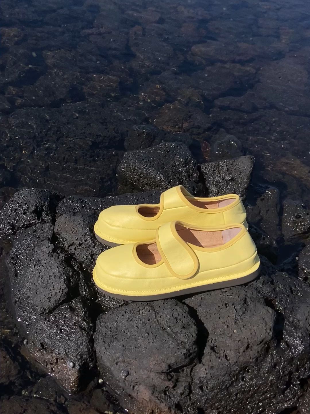 平底 圆头 魔术贴 中口鞋 皮革  - VALI鞋履AI设计主图