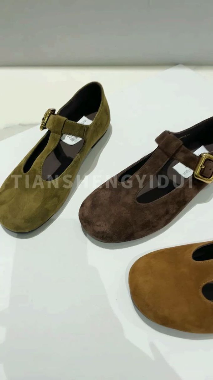 圆头 袢扣 中口鞋 皮革