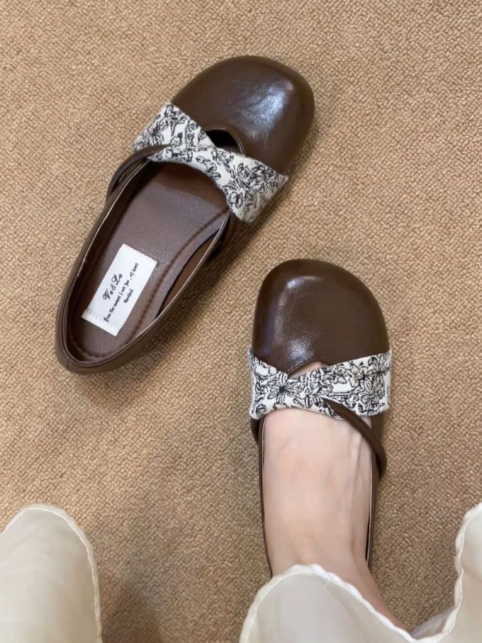 圆头 低帮 中口鞋 皮革
