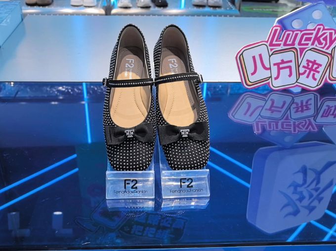 方头 袢扣 中口鞋 皮革