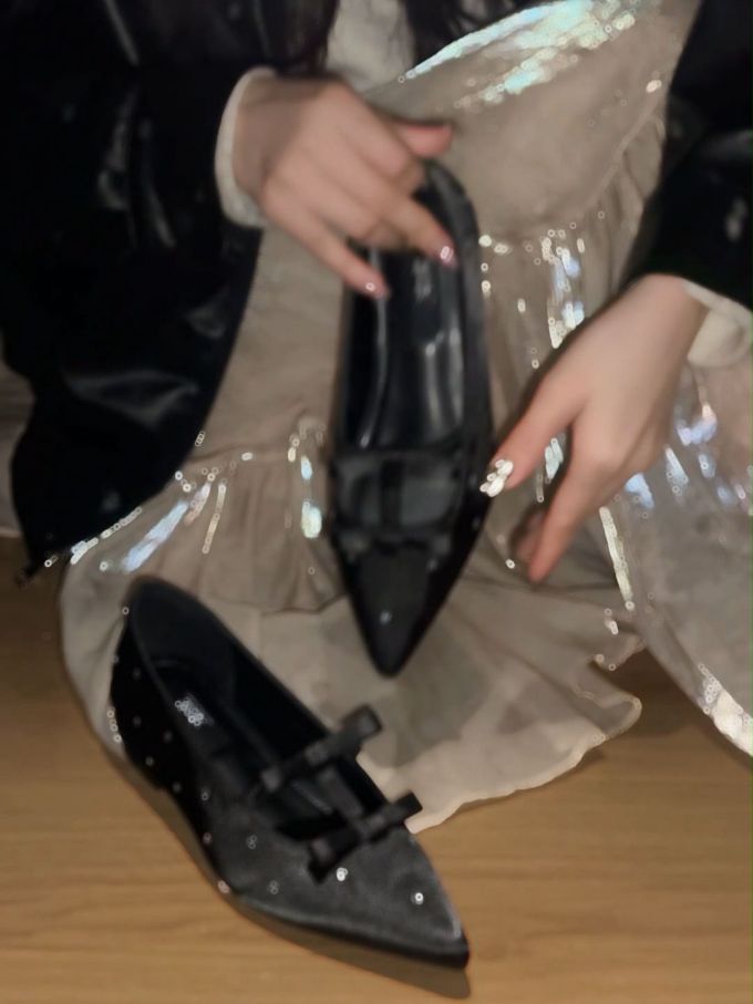 尖头 浅口鞋 皮革