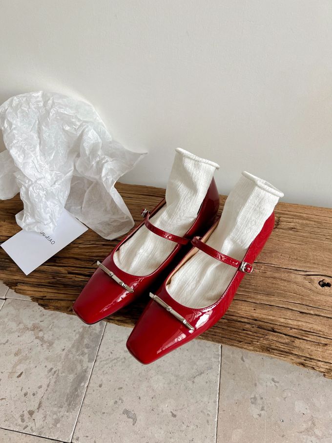 方头 袢扣 中口鞋 皮革