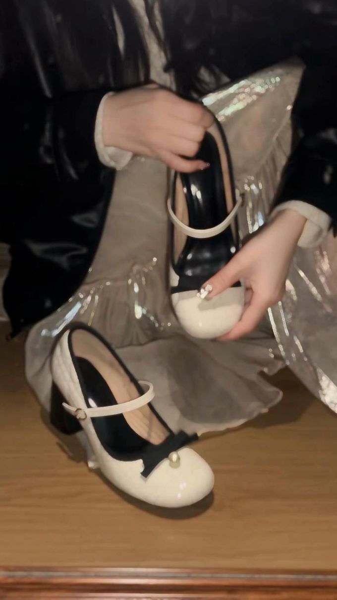 圆头 中口鞋 皮革