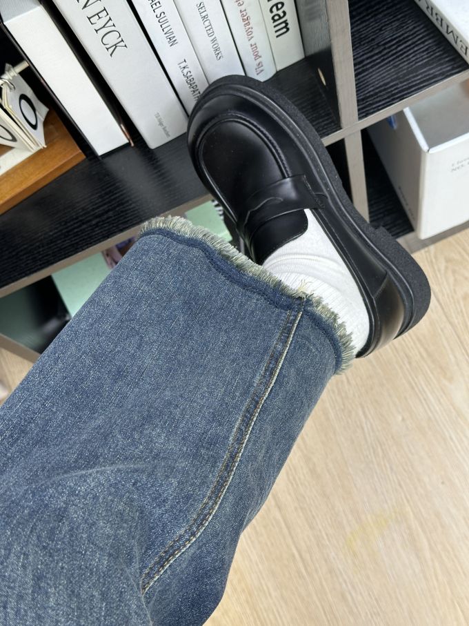 圆头 低帮 一脚蹬 深口鞋 皮革 