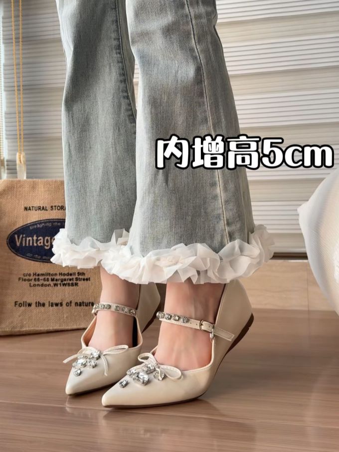 尖头 袢扣 中口鞋 皮革