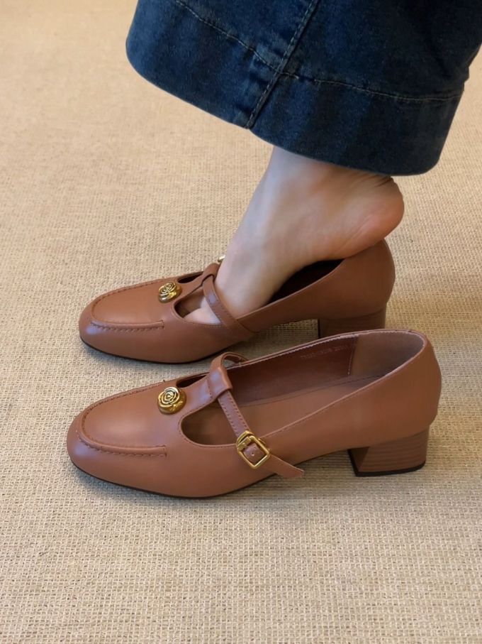 圆头 袢扣 中口鞋 皮革