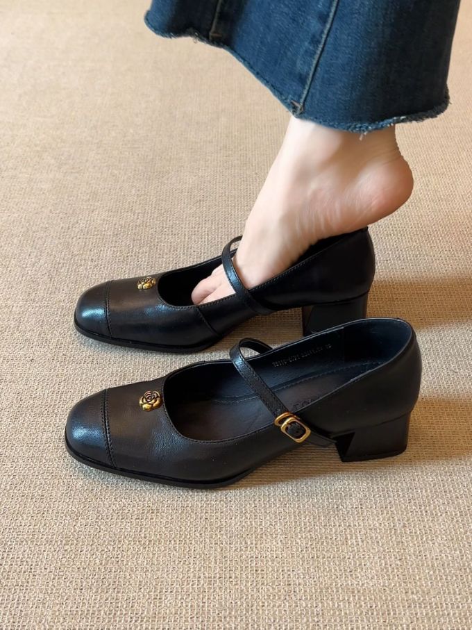 方头 袢扣 中口鞋 皮革