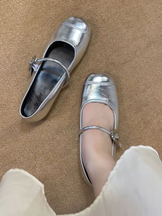 圆头 袢扣 中口鞋 皮革