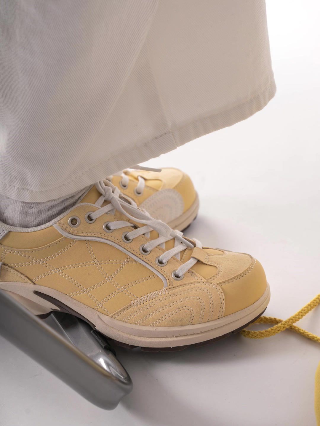 低帮 系带 皮革  - VALI鞋履AI设计主图