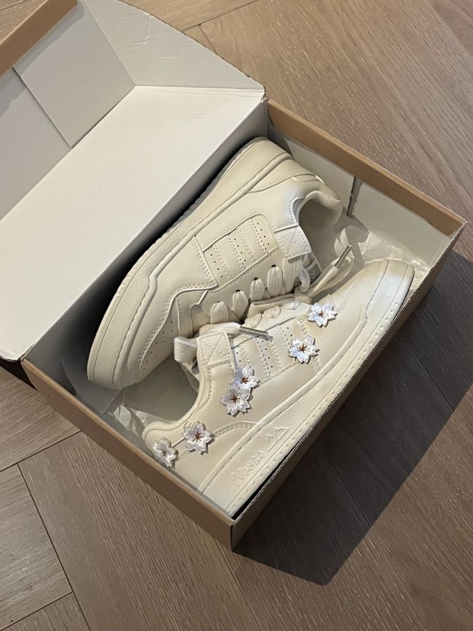 低帮 系带 魔术贴 皮革