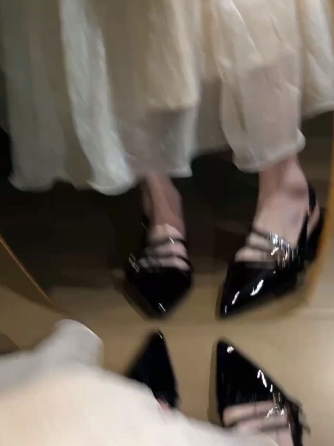 尖头 低帮 一脚蹬 