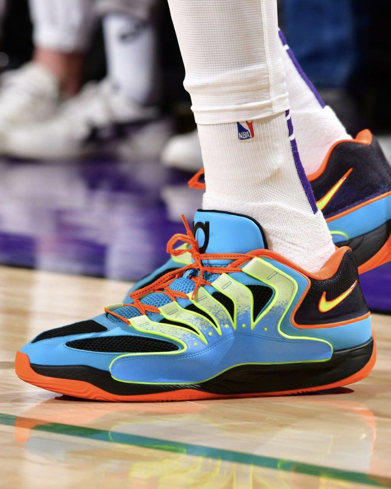 低帮 系带 皮革  - VALI鞋履AI设计主图