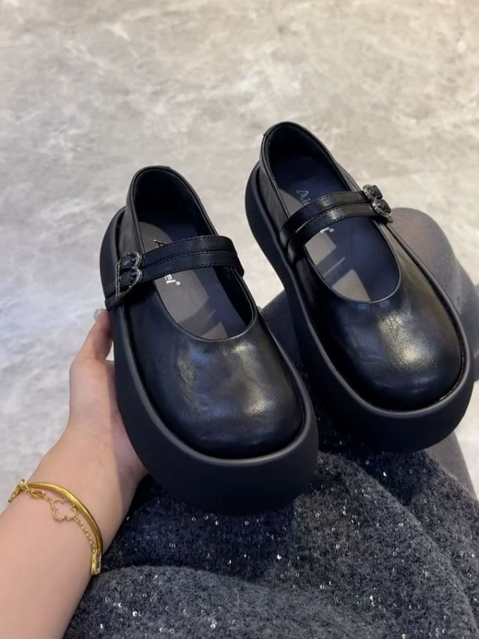 圆头 袢扣 中口鞋 皮革