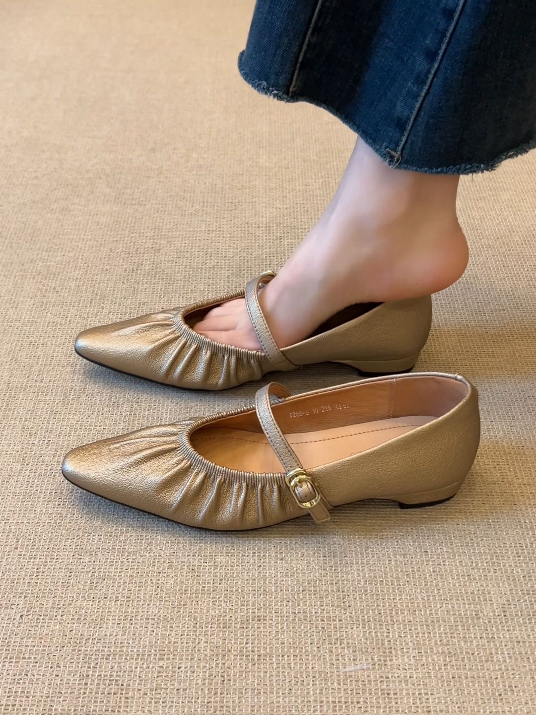 尖头 袢扣 浅口鞋 皮革  - VALI鞋履AI设计主图