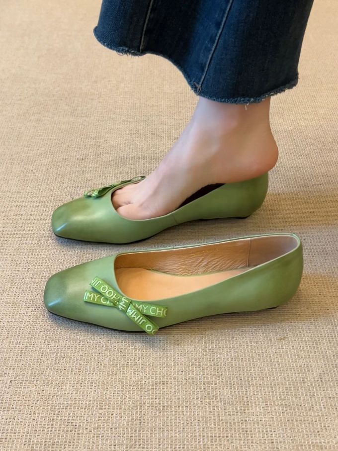 低帮 中口鞋 塑料 