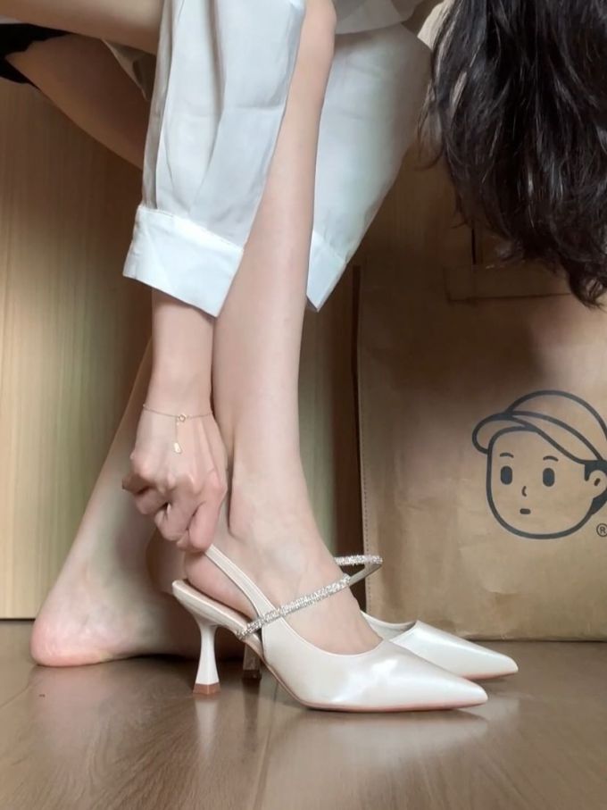 中跟 无帮 皮革