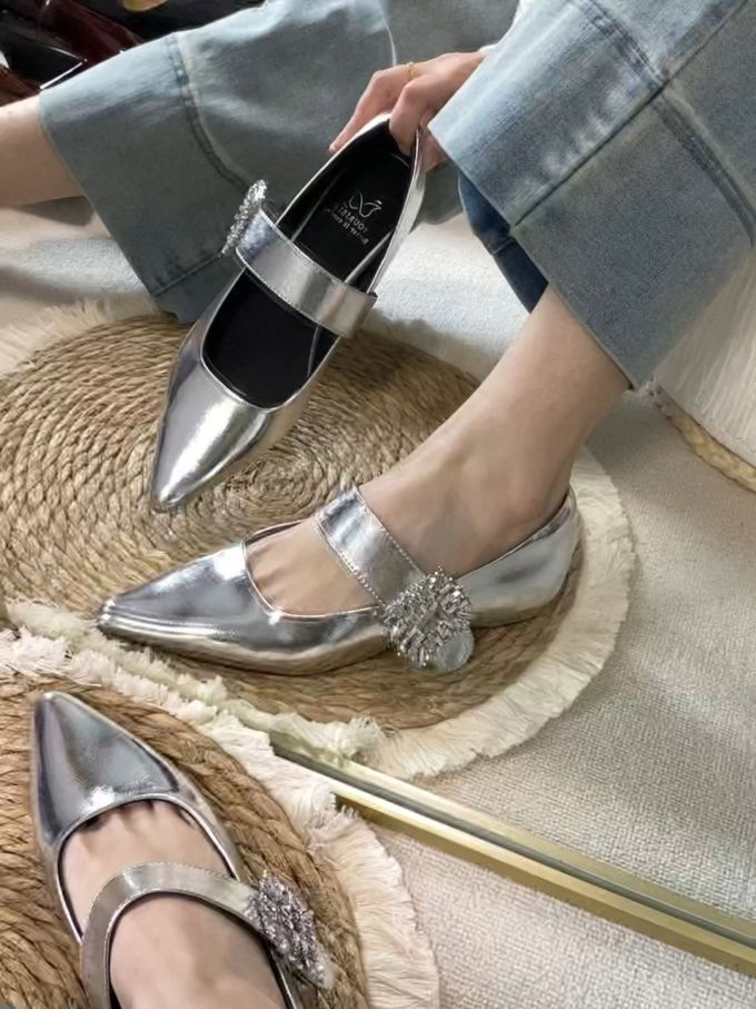 尖头 袢扣 中口鞋 皮革 