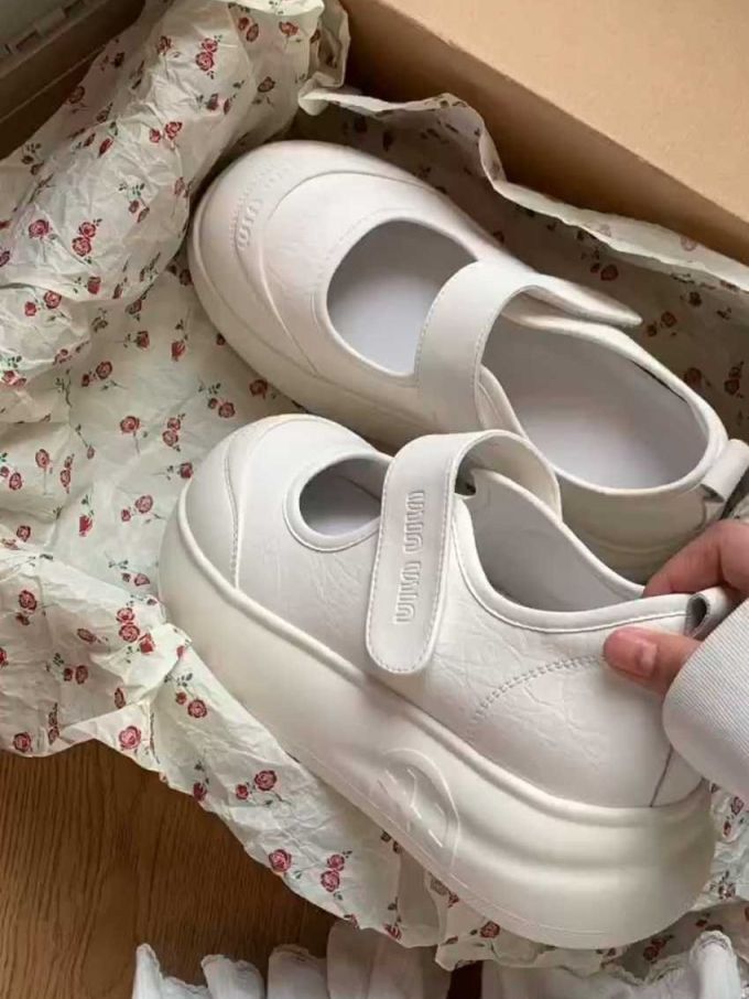圆头 中口鞋 皮革