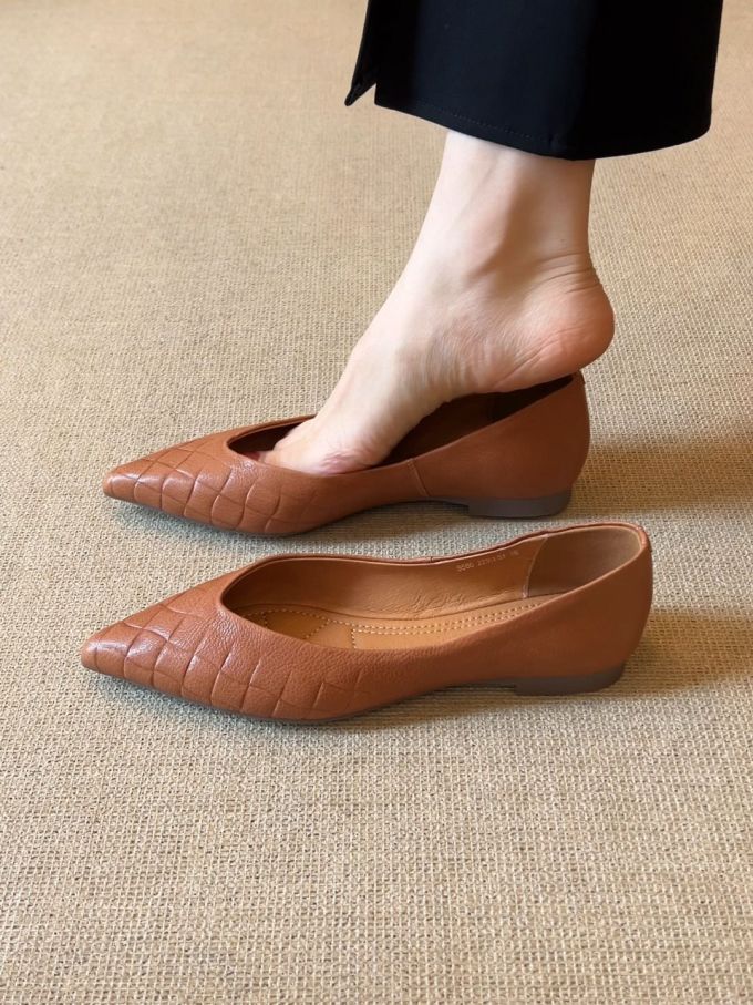 尖头 低帮 一脚蹬 浅口鞋 皮革