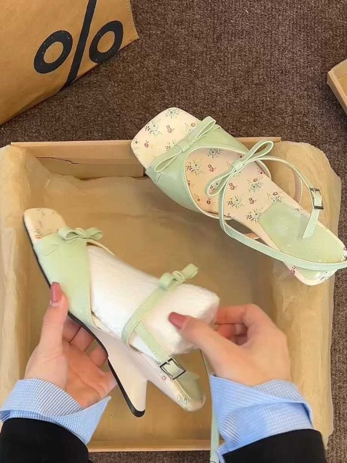 无帮 袢扣 皮革