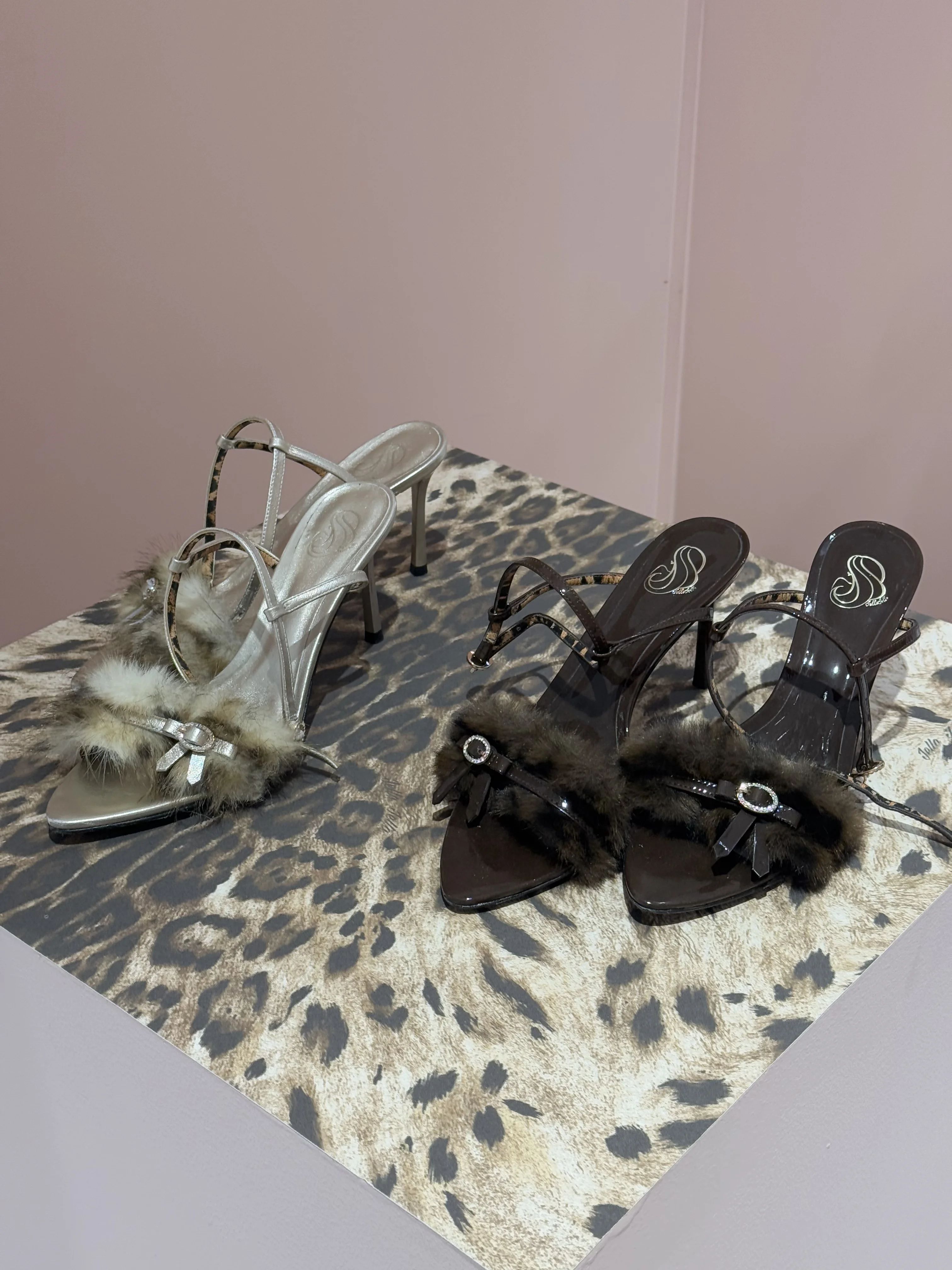 高跟 细跟 无帮 皮革  - VALI鞋履AI设计主图