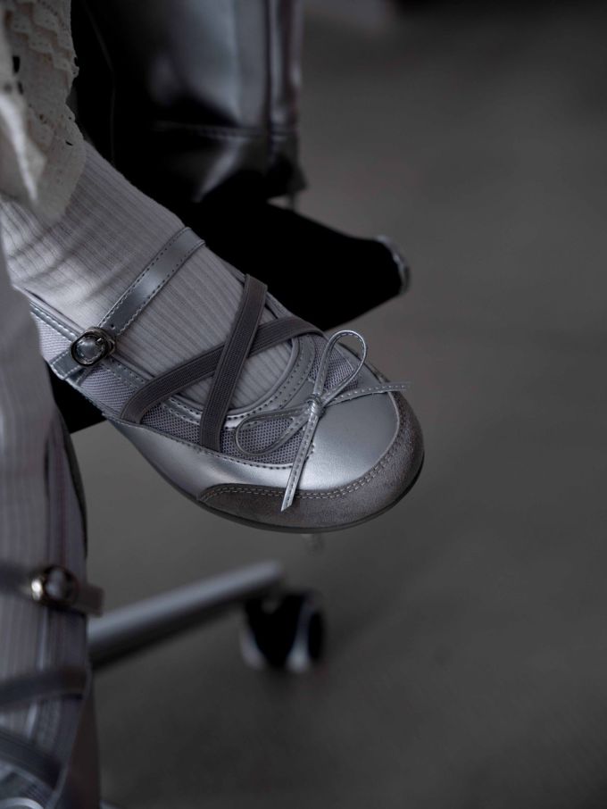 圆头 袢扣 皮革 