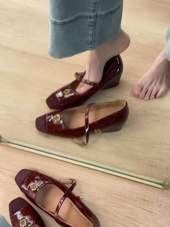 方头 袢扣 中口鞋 皮革