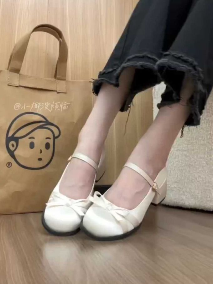 圆头 袢扣 中口鞋 皮革