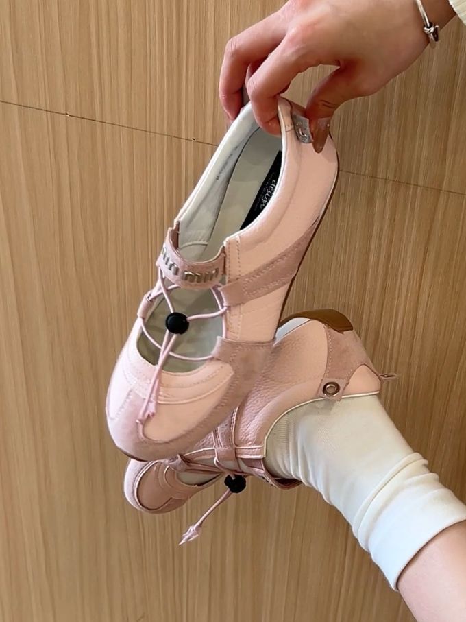 圆头 低帮 袢扣 中口鞋 皮革 