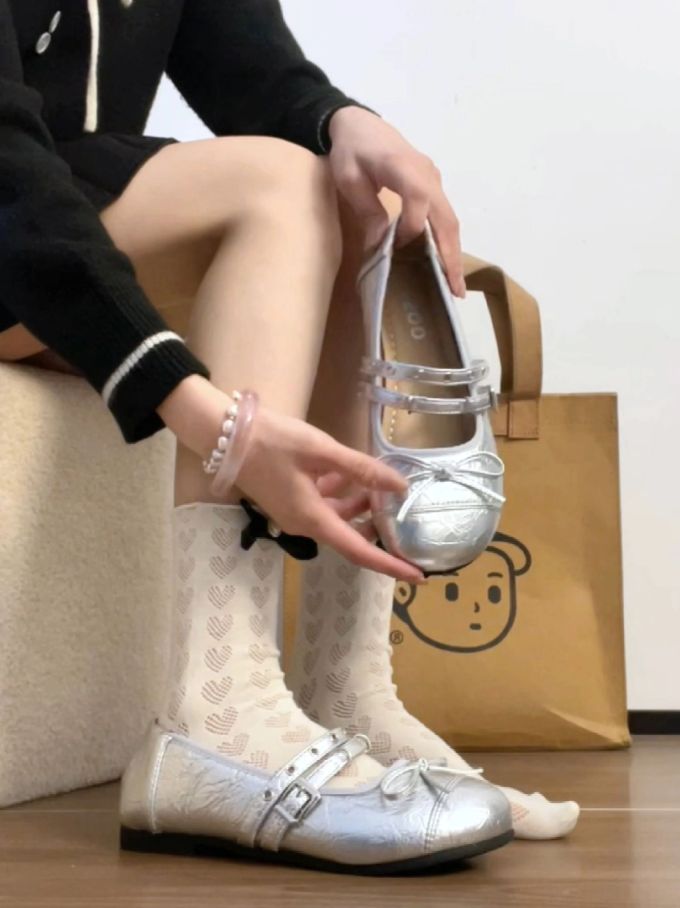 平底 圆头 袢扣 中口鞋 皮革