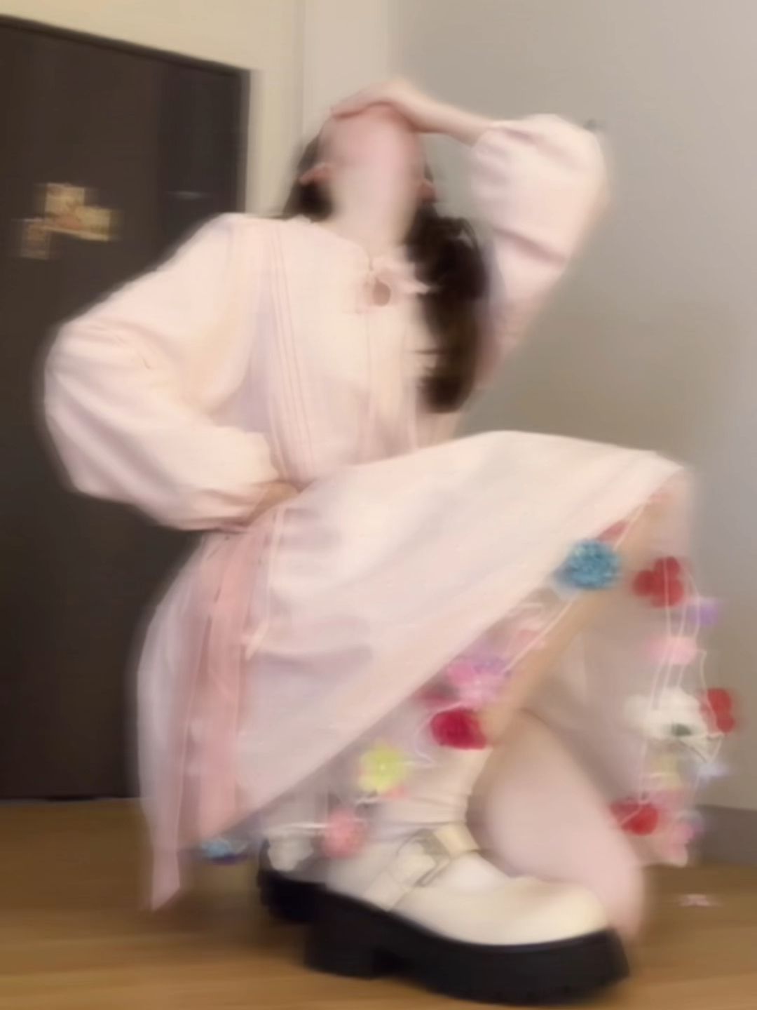 X型 满印&循环 绣花 云粉色  - VALI鞋履AI设计主图