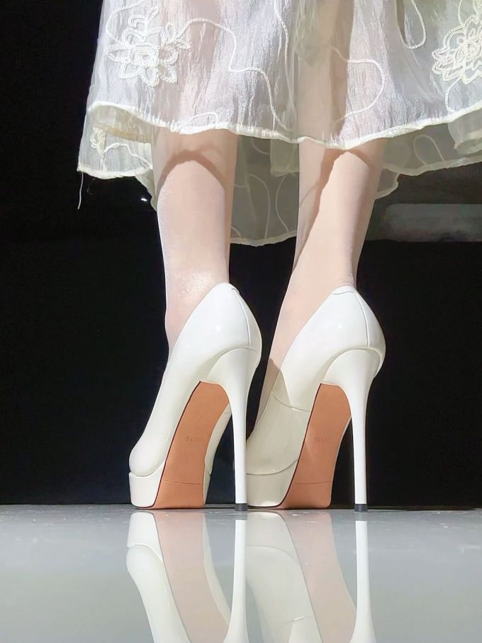 高跟 细跟 低帮 一脚蹬 皮革 