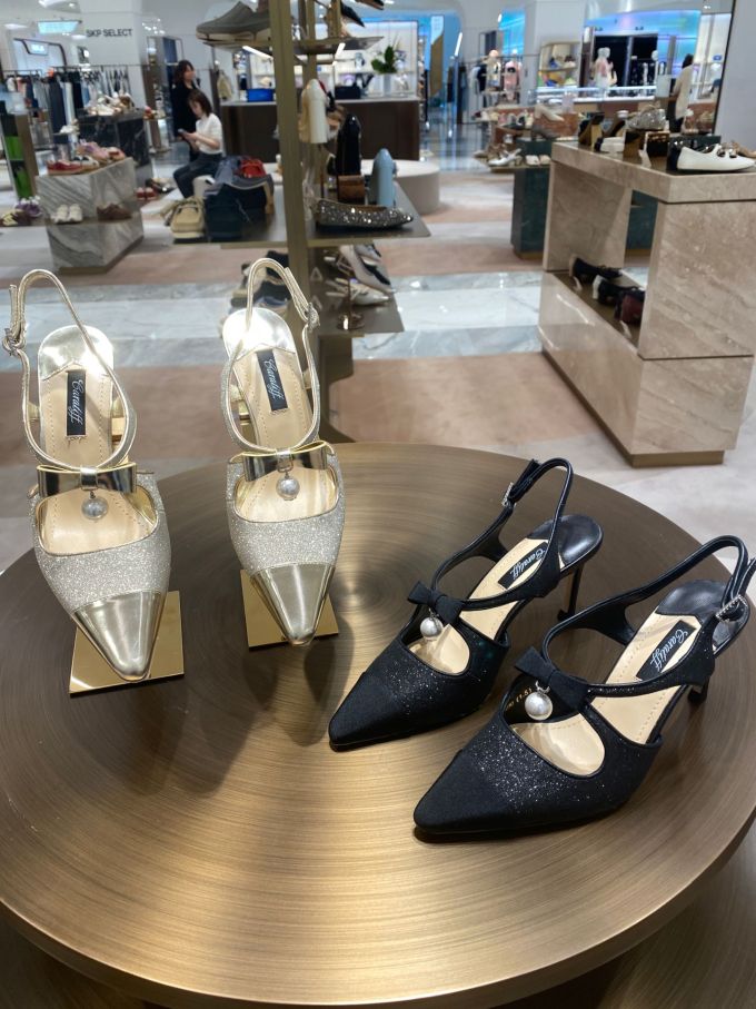 中跟 细跟 无帮 袢扣 网纱 