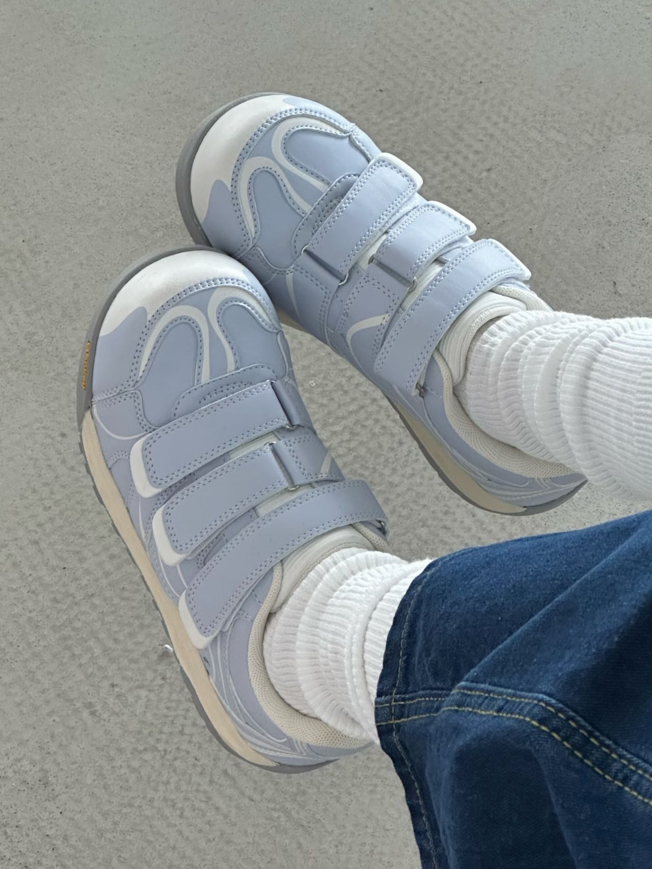 魔术贴 皮革  - VALI鞋履AI设计主图