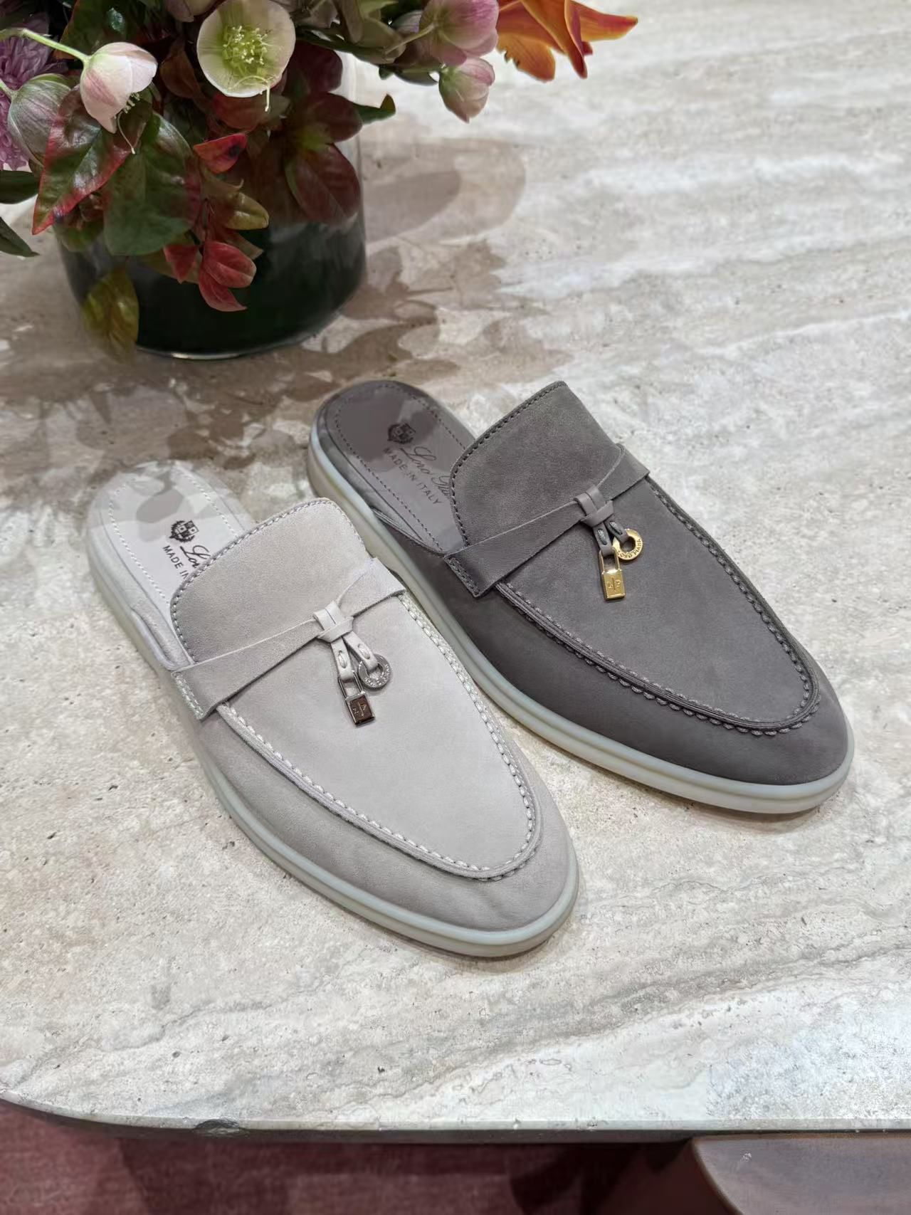 平底 圆头 低帮 深口鞋 皮革  - VALI鞋履AI设计主图