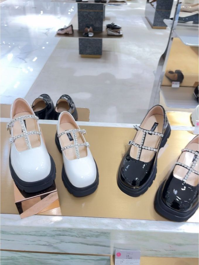 圆头 中口鞋 皮革 