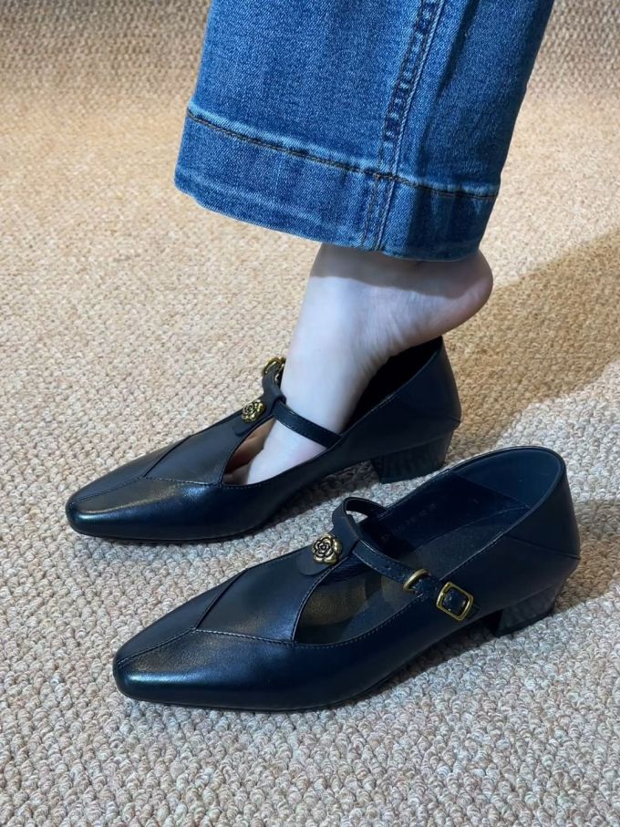 尖头 袢扣 中口鞋 皮革