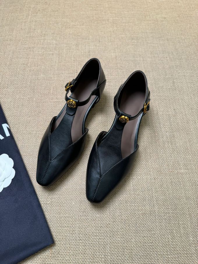 袢扣 中口鞋 皮革