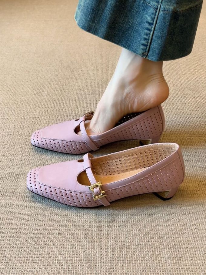 方头 低帮 袢扣 中口鞋 皮革
