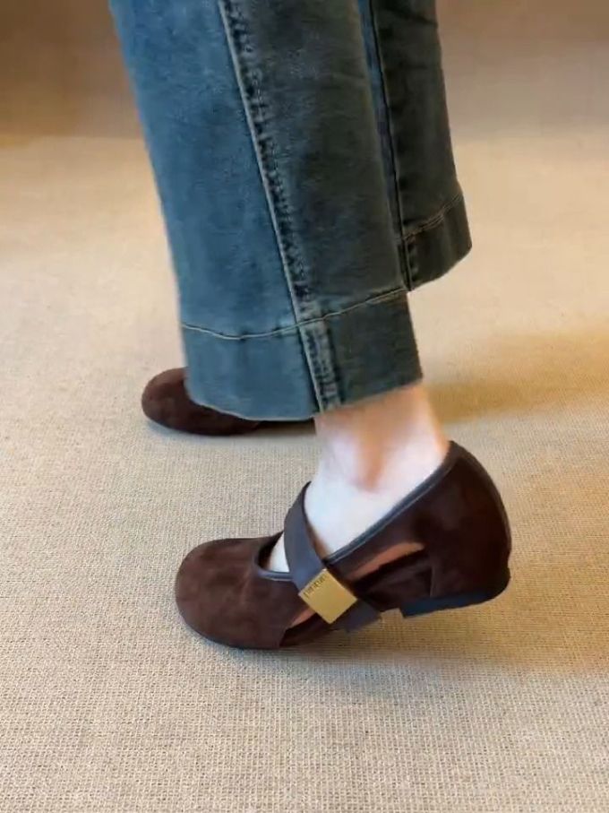 圆头 中口鞋 皮革