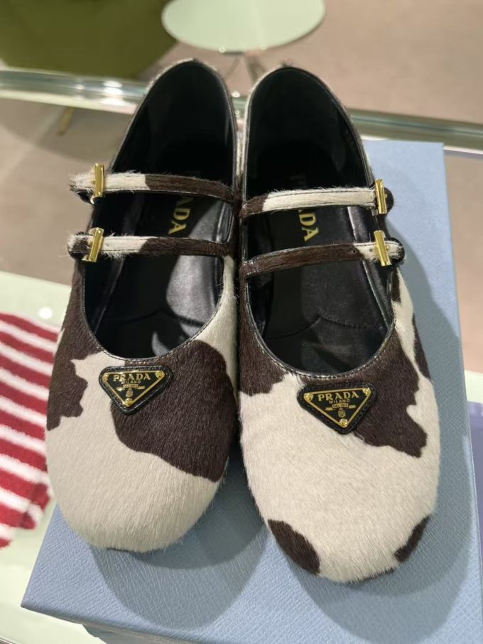 圆头 袢扣 中口鞋 绒毛/绒面 